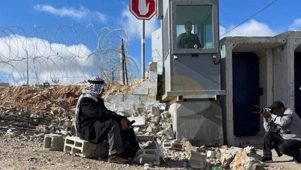 منع فلسطيني من دخول الأقصى