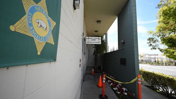 Teen fatally shoots herself in sheriff’s station with deputy’s gun. (Robyn Beck/ AFP)