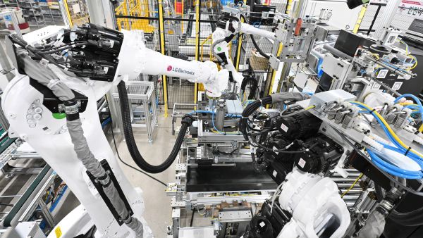 LG Advances B2b Ventures With Cutting-edge Lighthouse Factory Expertise