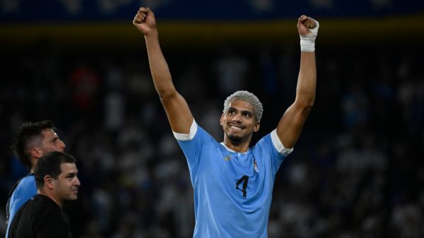 Uruguay's defender Ronald Araujo celebrates after defeating Argentina during the 2026 FIFA World Cup South American qualification football match between Argentina and Uruguay at La Bombonera stadium in Buenos Aires on November 16, 2023. (Photo by Luis ROBAYO / AFP)