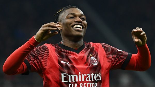 AC Milan's Portuguese forward #10 Rafael Leao celebrates after scoring a goal during the Italian Serie A football match between Milan AC and Atalanta at San Siro stadium in Milan on February 25, 2024. (Photo by Isabella BONOTTO / AFP)