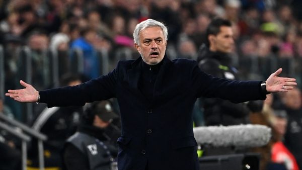 Roma's Portuguese coach Jose Mourinho reacts from the technical area during the Italian Serie A football match between Juventus and Roma at the Allianz Stadium in Turin, on December 30, 2023. (Photo by Isabella BONOTTO / AFP)