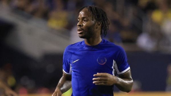 Raheem Sterling #17 of Chelsea FC looks on during the pre-season friendly match Borussia Dortmund at Soldier Field on August 02, 2023 in Chicago, Illinois. Justin Casterline/Getty Images/AFP (Photo by Justin Casterline / GETTY IMAGES NORTH AMERICA / Getty Images via AFP)