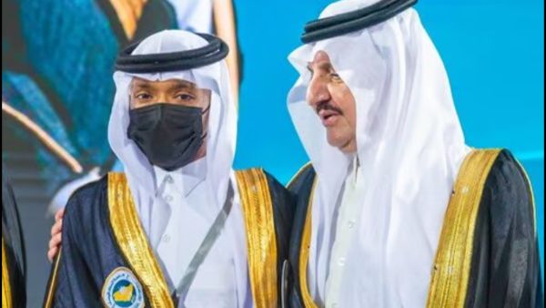 الأمير سعود بن نايف بن عبد العزيز مع الطالب صالح بن عبد الله بن صالح البراز 
