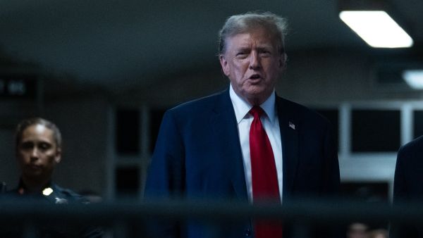 Donald trump in the court 