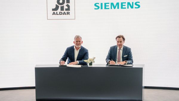 Aldar partners with Siemens to make Saadiyat Grove, Abu Dhabi’s leading smart district Aldar partners with Siemens to make Saadiyat Grove, Abu Dhabi’s leading smart district
