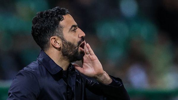 Sporting's Portuguese coach Ruben Amorim shouts from the touchline during the UEFA Europa League last 32 second leg football match between Sporting CP and BSC Young Boys at the Jose Alvalade stadium in Lisbon on February 22, 2024. (Photo by PATRICIA DE MELO MOREIRA / AFP)