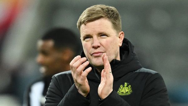 Newcastle United's English head coach Eddie Howe applauds at the end of the UEFA Champions League Group F football match between Newcastle United and AC Milan at St James' Park in Newcastle-upon-Tyne, north east England on December 13, 2023. AC Milan wins 2 - 1 against Newcastle United and qualifies for the Champions League last 16. (Photo by Paul ELLIS / AFP)