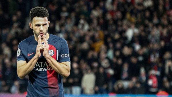Paris Saint-Germain's Portuguese forward #09 Goncalo Ramos celebrates scoring his team's third goal during the French L1 football match between Paris Saint-Germain (PSG) and Olympique Lyonnais (Lyon) at the Parc des Princes stadium in Paris on April 21, 2024. (Photo by Guillaume BAPTISTE / AFP)