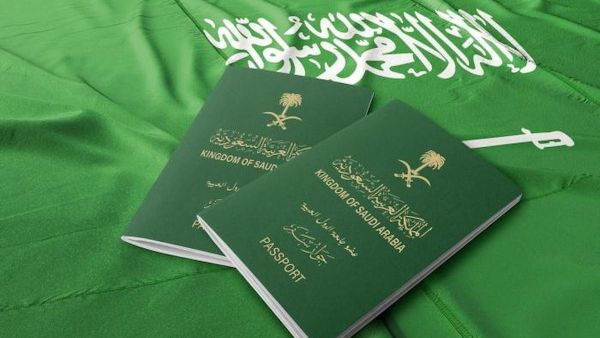 جددها من هُنـا.. تجديد إقامة زوجة المواطن في السعودية والرسوم المطلوبة