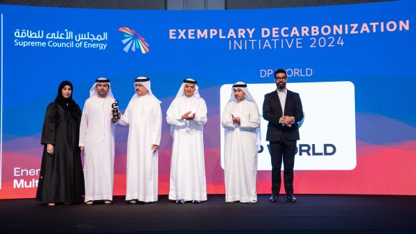 موانئ دبي العالمية "دي بي ورلد" تحصد جائزتين مرموقتين في مجال الاستدامة من المجلس الأعلى للطاقة في دبي DP WORLD EARNS TWO PRESTIGIOUS SUSTAINAIBLITY AWARDS FROM DUBAI SUPREME COUNCIL OF ENERGY
