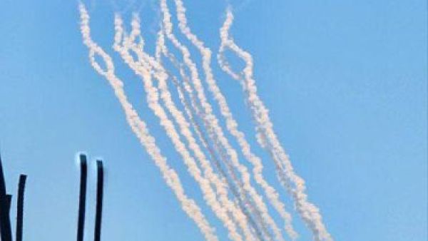 Gaza strikes Tel Aviv; 2 soldiers dead, commander injured