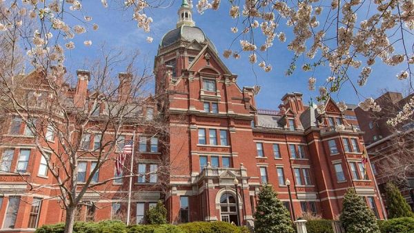 جامعة" جوب هوبكنز"