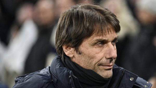 Tottenham Hotspur's Italian head coach Antonio Conte reacts during the UEFA Champions League round of 16 second-leg football match between Tottenham Hotspur and Milan AC at Tottenham Hotspur Stadium in London on March 8, 2023. (Photo by JUSTIN TALLIS / AFP)