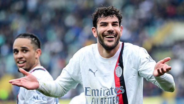 AC Milan's French defender #19 Theo Hernandez celebrates after scoring his team first goal during the Italian Serie A football match between Hellas Verona and AC Milan, at the Marcantonio Bentegodi stadium, in Verona, on March 17, 2024. (Photo by Piero CRUCIATTI / AFP)