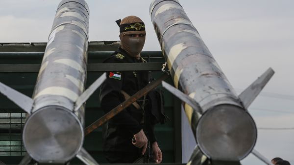 صورة أرشيفية من استعراض سرايا القدس لمنظومتها الصاروخية