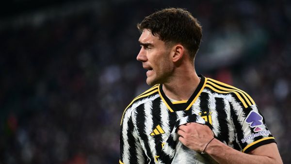 Juventus’ Serbian forward #09 Dusan Vlahovic reacts after the substitution during the Italian Serie A football match between Juventus and AC Milan at The Allianz Stadium in Turin on April 27, 2024. (Photo by MARCO BERTORELLO / AFP)