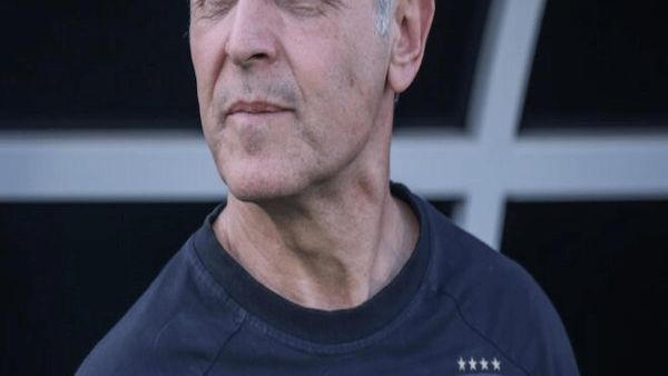 رد ناري من مدرب الاهلي...قرار الزمالك لا يخصني!! رد ناري من مدرب الاهلي...قرار الزمالك لا يخصني!!