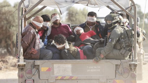 Israeli occupation injects Gaza prisoners with unknown substances in new torture method