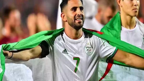 .. هل ترجح كفة الأهلي السعودي؟