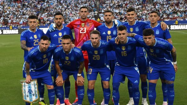 Argentina's players pose ahead of the international friendly football match between Guatemala and Argentina at Commanders Field in Greater Landover, Maryland, on June 14, 2024. (Photo by Andrew Caballero-Reynolds / AFP)