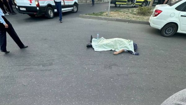 خلال الهجوم، أضرمت النيران في معبد يهودي في ديربنت، وأظهرت صور مبنى محترق لما قيل إنه كنيس يهودي