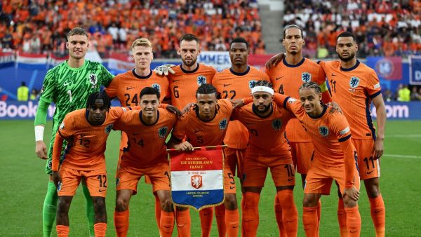 The Netherlands' players pose prior to the UEFA Euro 2024 Group D football match between the Netherlands and France at the Leipzig Stadium in Leipzig on June 21, 2024. (Photo by Christophe SIMON / AFP)