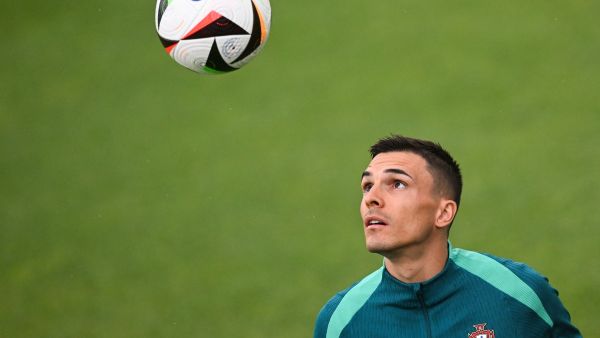 Portugal’s midfielder Joao Palhinha attends a training session at Cidade do Futebol training camp in Oeiras, outskirts of Lisbon, on June 7, 2024 on the eve of the International friendly match against Croatia ahead of the UEFA Euro 2024 football tournament in Germany. (Photo by PATRICIA DE MELO MOREIRA / AFP)