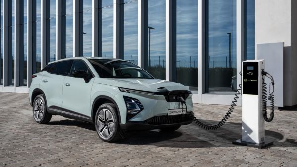 all-electric SUV, the OMODA E5