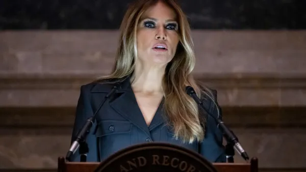  Melania Trump