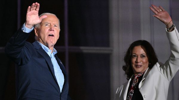 Kamala Harris / Joe Biden