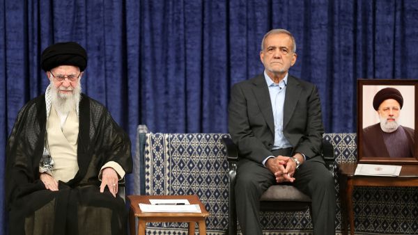 Khamenei and president elect Masoud Pezeshikan 
