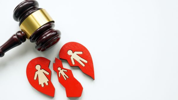 الأسباب الستة الأكثر شيوعًا وراء الطلاق الأسباب الستة الأكثر شيوعًا وراء الطلاق