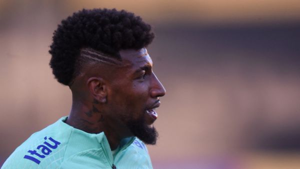 Brazil's defender Emerson Royal takes part in a training session of the national team at the Campeon del Siglo stadium in Bañados de Carrasco, Montevideo department, on October 14, 2023, ahead of their FIFA World Cup 2026 qualifier football match against Uruguay. (Photo by DANTE FERNANDEZ / AFP)
