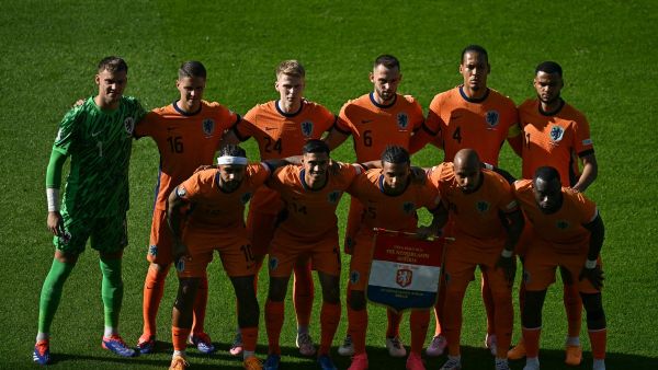 Netherlands' players pose for the team photo prior to the UEFA Euro 2024 Group D football match between the Netherlands and Austria at the Olympiastadion in Berlin on June 25, 2024. (Photo by GABRIEL BOUYS / AFP)