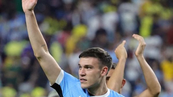 Manuel Ugarte of Uruguay celebrates after winning the CONMEBOL Copa America 2024 quarterfinal match between Uruguay and Brazil at Allegiant Stadium on July 06, 2024 in Las Vegas, Nevada. Ethan Miller/Getty Images/AFP (Photo by Ethan Miller / GETTY IMAGES NORTH AMERICA / Getty Images via AFP)