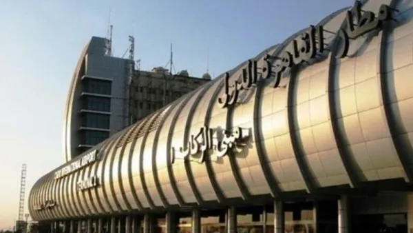 مطار القاهرة 