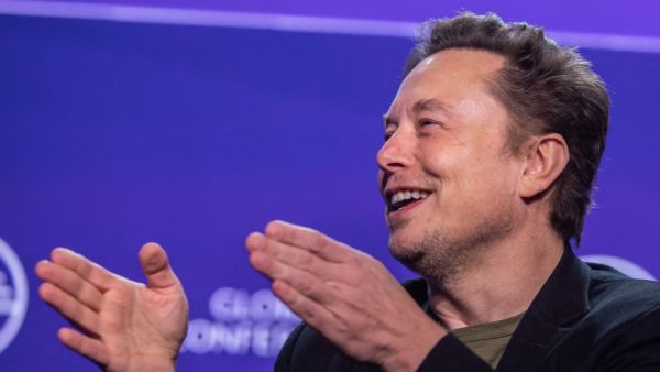 X sues advertisers over ‘boycott’ claims, Elon Musk: “it is war”