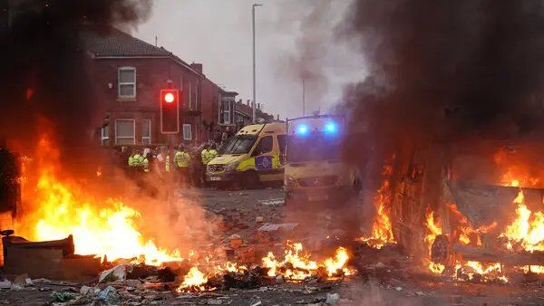 UK riot violence