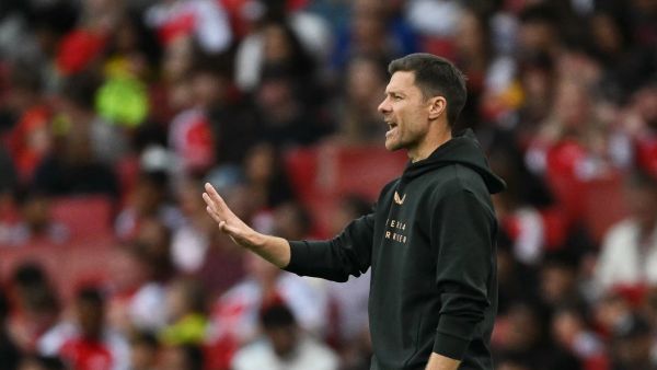 Bayer Leverkusen's Spanish head coach Xabi Alonso reacts from the sideline during the pre-season friendly football match between Arsenal and Bayer 04 Leverkusen at the Emirates Stadium in London on August 7, 2024. (Photo by Glyn KIRK / AFP)