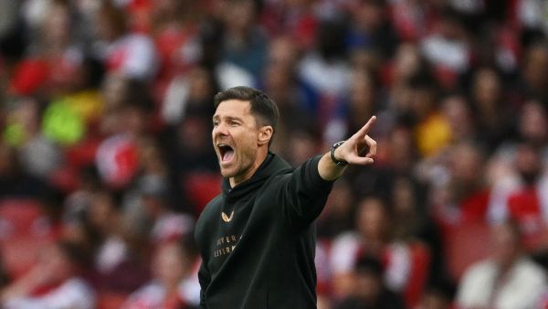 Bayer Leverkusen's Spanish head coach Xabi Alonso reacts from the sideline during the pre-season friendly football match between Arsenal and Bayer 04 Leverkusen at the Emirates Stadium in London on August 7, 2024. (Photo by Glyn KIRK / AFP)