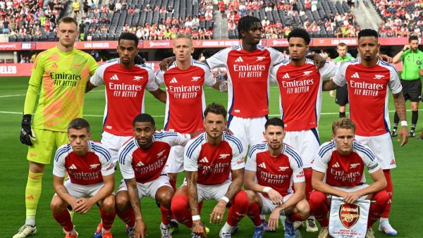Arsenal FC's players pose ahead of the pre-season club friendly football match between Manchester United FC and Arsenal FC at SoFi Stadium in Inglewood, California on July 27, 2024. (Photo by Patrick T. Fallon / AFP)