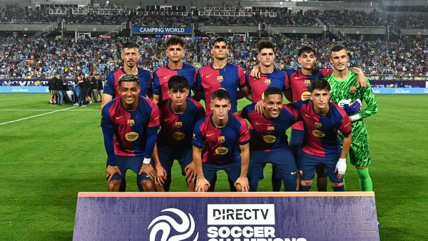 FC Barcelona poses for a team photo before the start of a 2024 FC Series pre-season friendly football match between FC Barcelona and Manchester City at Camping World Stadium in Orlando, Florida, on July 30, 2024. (Photo by CHANDAN KHANNA / AFP)