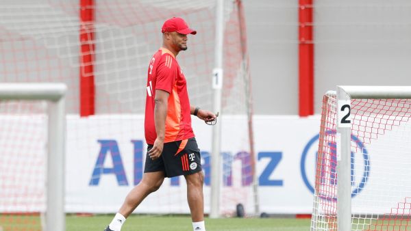 Bayern Munich's Belgian head coach Vincent Kompany looks on during a training session in Munich, southern Germany on July 17, 2024. (Photo by Michaela STACHE / AFP)