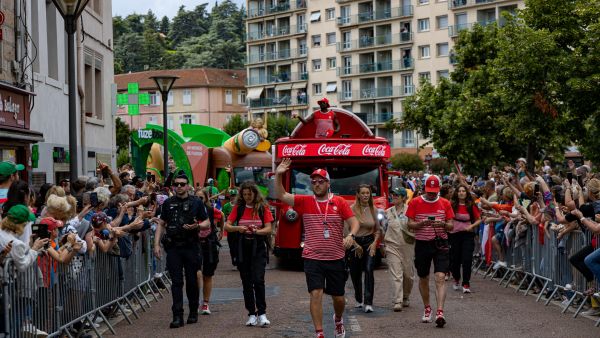 Experts and public demand Olympics to boycott Coca-Cola