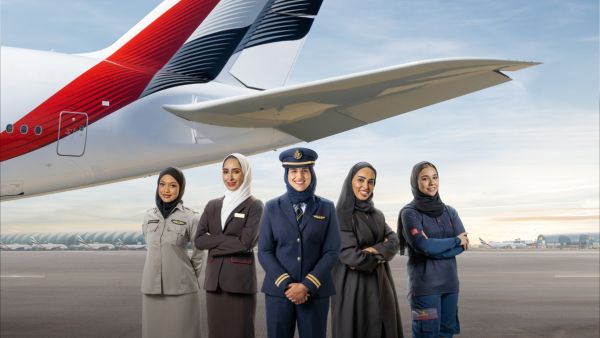 ·       أكثر من 200 مواطنة إمارتية تشغلن مناصب قيادية في مختلف الوحدات