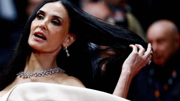 ديمي مور تصاب بمرض الهربس النطاقي بسبب تمثيلها في فيلمها الأخير