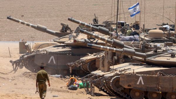Israeli tanks 