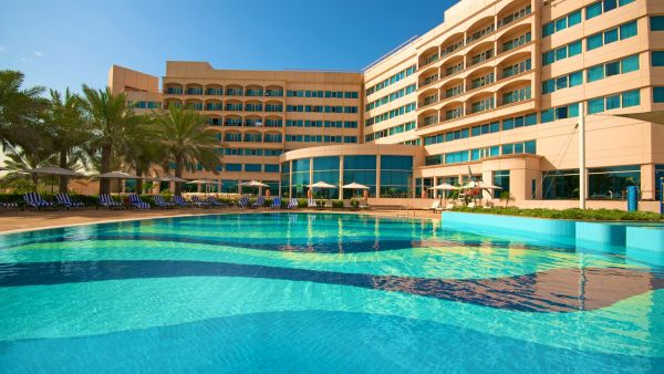 Last Summer Hooray: Your Perfect Weekend Escape at Danat Jebel Dhanna Resort