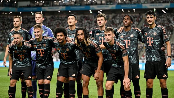 Players from Bayern Munich pose for a team photo before a friendly football match between Tottenham Hotspur and Bayern Munich at the Seoul World Cup Stadium in Seoul on August 3, 2024. (Photo by Anthony WALLACE / AFP)